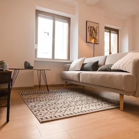 Spacious Modern Paisible Near Train Station Mulhouse